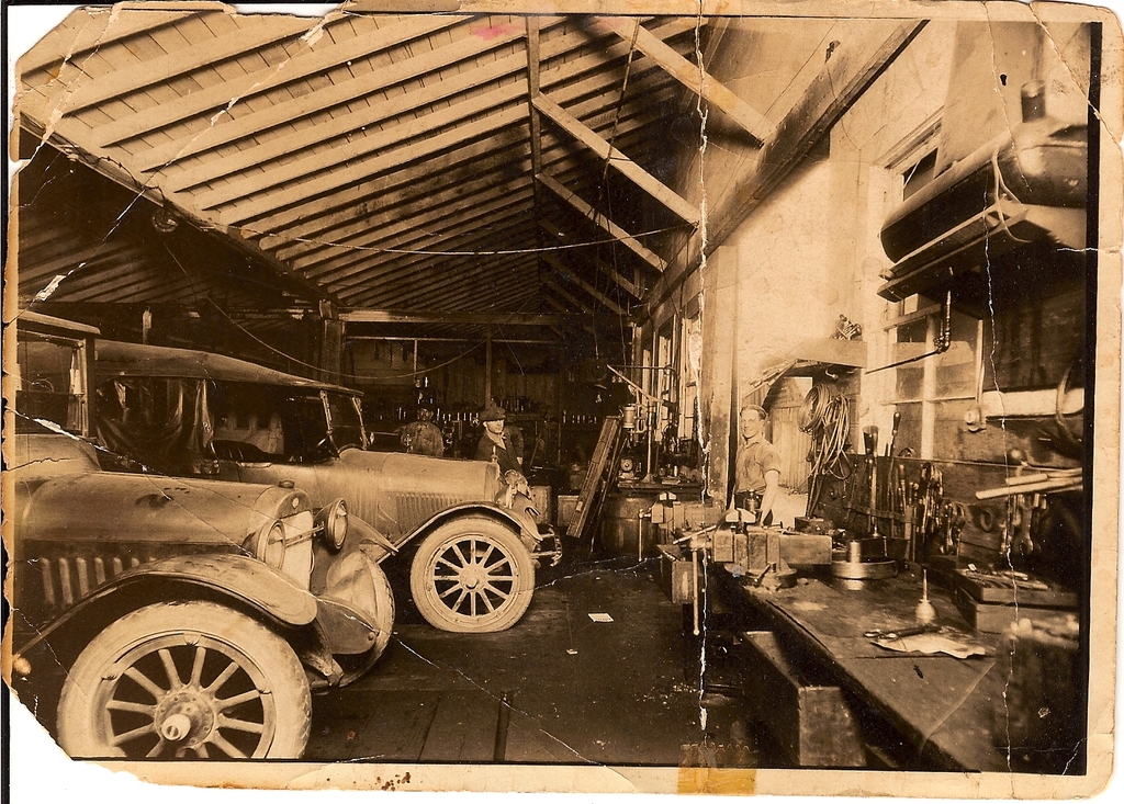 Name:  Grandpa%20Red_zpshatvdpxa.jpg
Views: 6302
Size:  681.2 KB