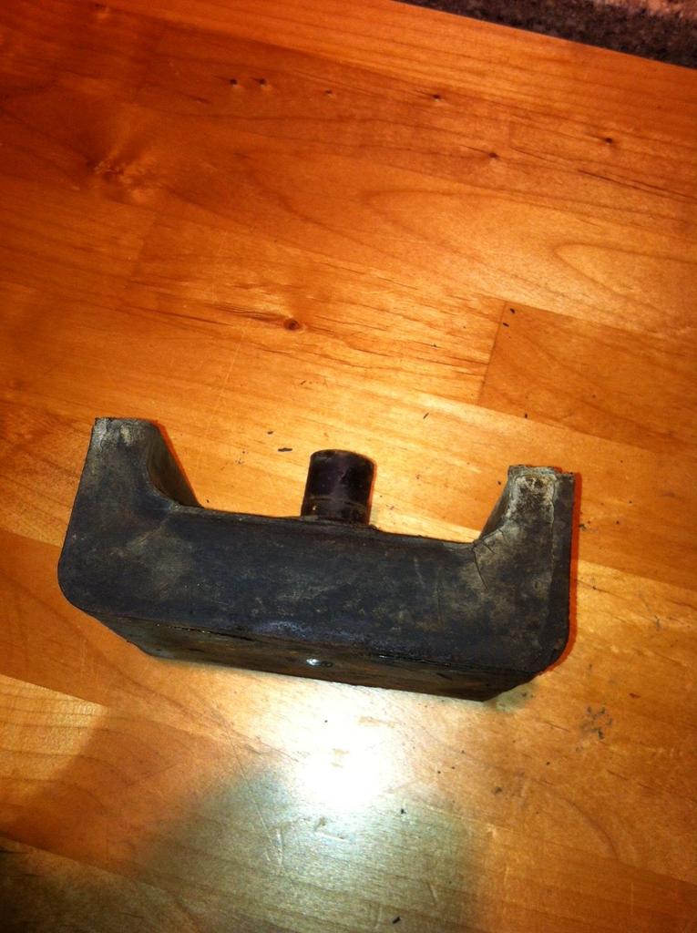 Looking for info/part number for 300 bellhousing - Ford Truck ...