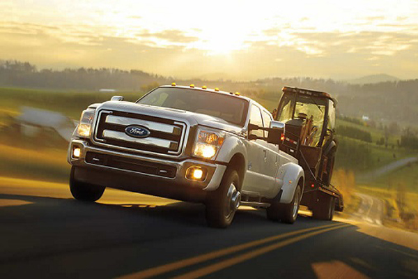Watch the 2015 Ford F-350 Super Duty Out-Tow the Competition Uphill