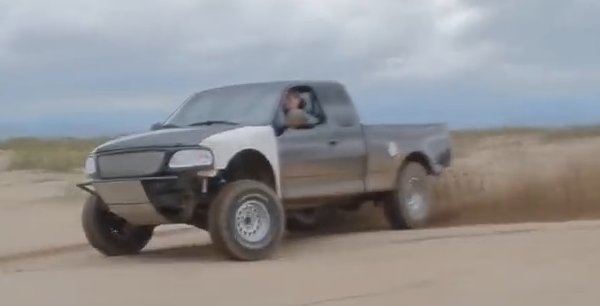 TRUCKIN’ FAST Ford Prerunner Plays Dirty
