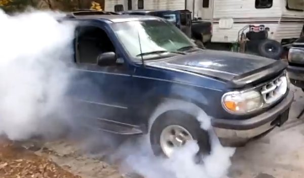 TIRE SMOKIN’ Tethered Explorer Does a Monster 4WD Burnout