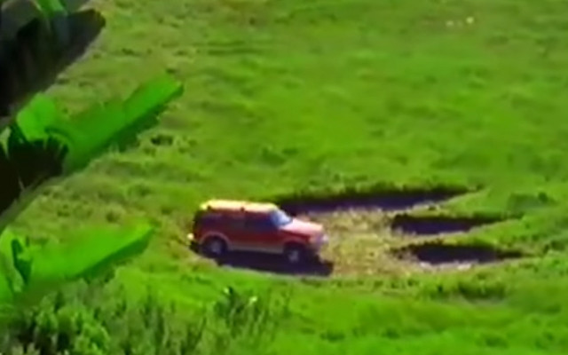 THROWBACK VIDEO Ford Explorer Ad with Jurassic Park Flavor
