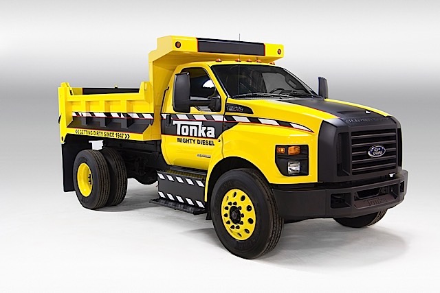 Mighty Ford F-750 TONKA Dump Truck Makes You King of the Sandbox