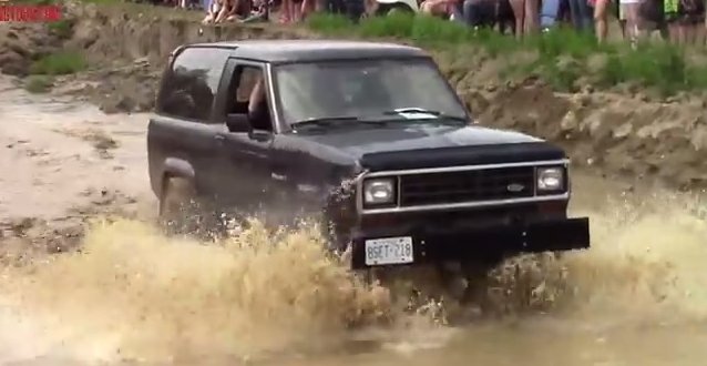 MUDDY MONDAY Bronco II Clears the Mud, Too
