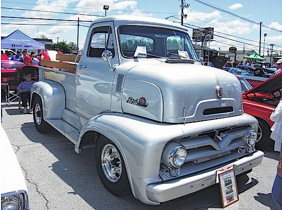 TRUCK YEAH! Check Out This Awesome 1955 Ford C-750