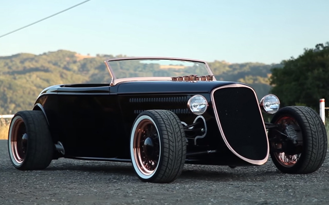 This ’33 Roadster Has a 550-Cubic-Inch Ford V8 Under the Hood