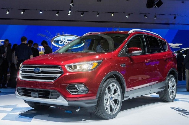 The 2017 Ford Escape Has a Few Tricks Up Its Sleeve