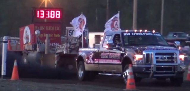 TRUCK PULLIN’ Ford F-350 Dually Flexin Its Muscle