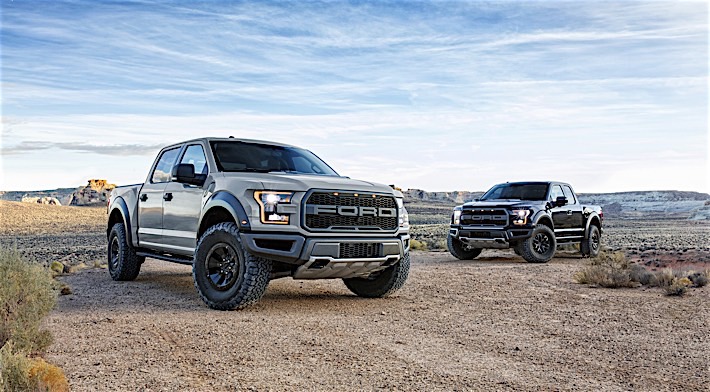 2017 Ford Raptor SuperCrew Makes It Easier to Hoon with Friends