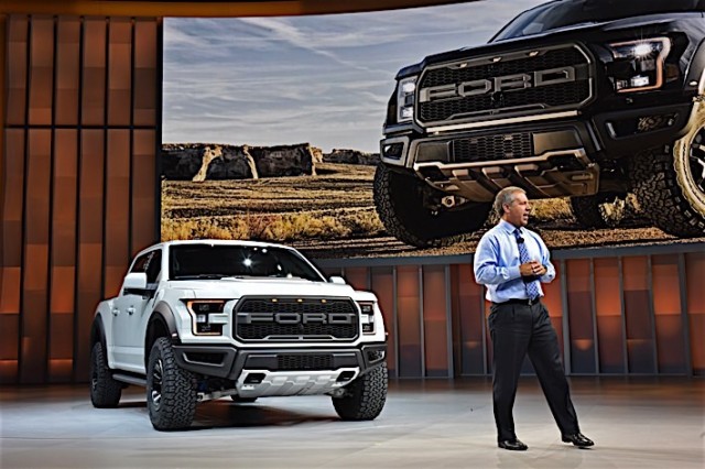 2017 Ford Raptor SuperCrew Wins the NAIAS Twitter Wars