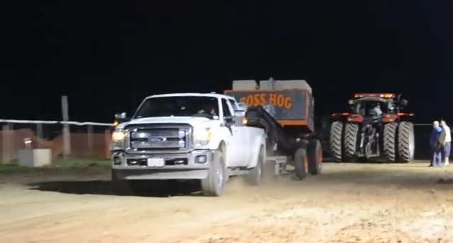 TRUCK PULLIN’ Ford Super Duty Speaks Softly, Carries Everything