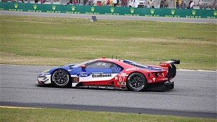Ford GT Finishes Rolex 24 Despite Technical Issues