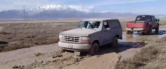 bronco pulled by F350