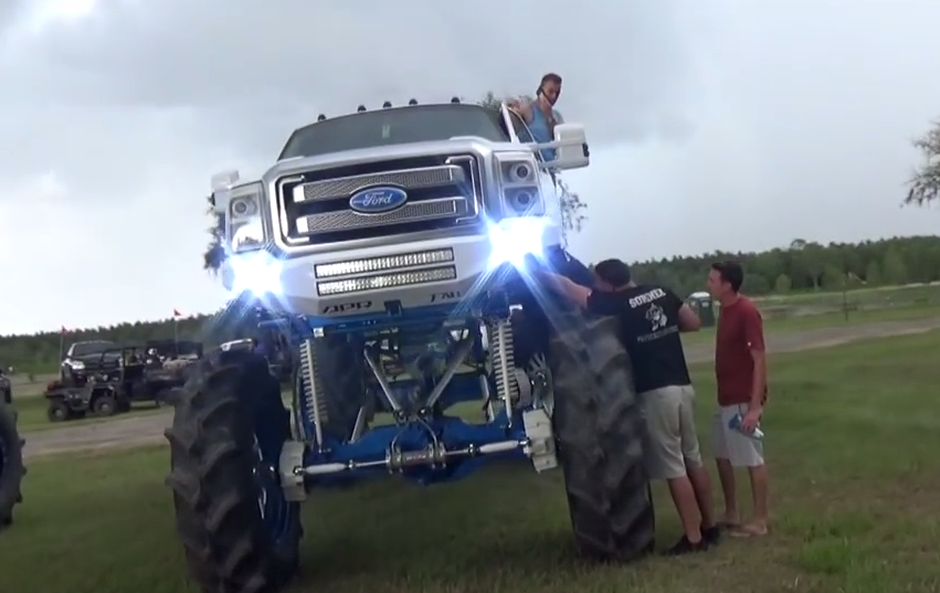 Got Monday Blues? Watch this Ford Truck-Wash Video – NSFW