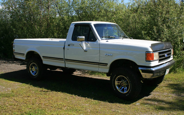 TRUCK YOU! A 1989 Ford F-250