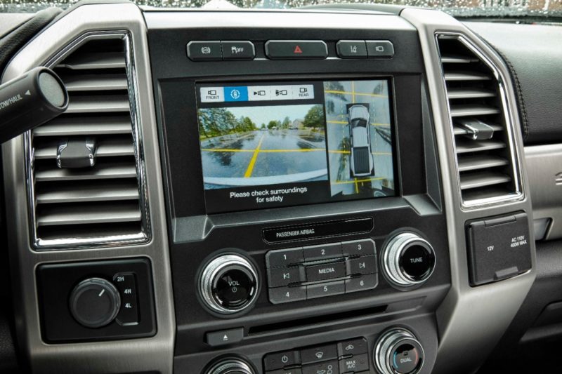 BlackBerry Signs In-Car Entertainment Deal With Ford