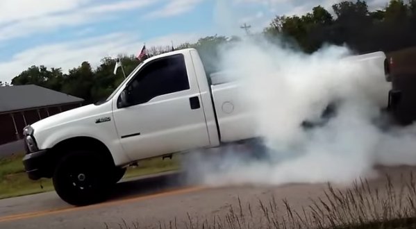 A Loud and Smoky Ford Super Duty Burnout!
