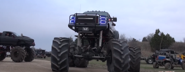 Could This Be the Biggest Ford Super Duty Dually Ever? (Video)