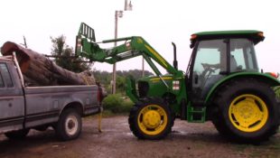 Old F-250 Farm Truck Is the Definition of ‘Ford Tough’ (Video)