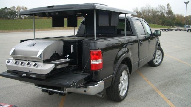 Plan the Maximum Tailgate Party with Your Ford Truck