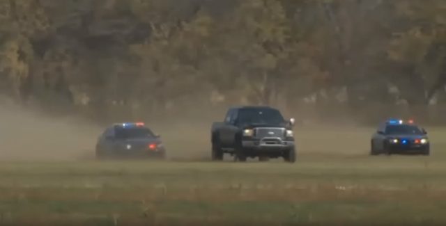 Thief Steals F-250, Livestreams High-Speed Police Chase