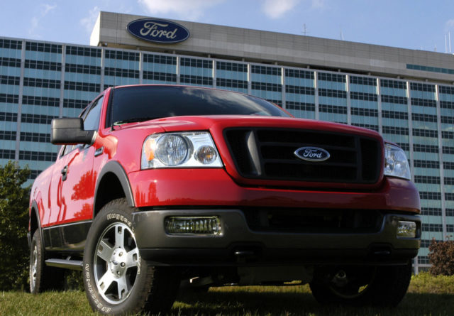 2006 Ford F-150 Low Front