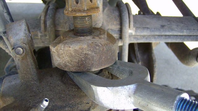 Ford F-250: How to Change Ball Joints