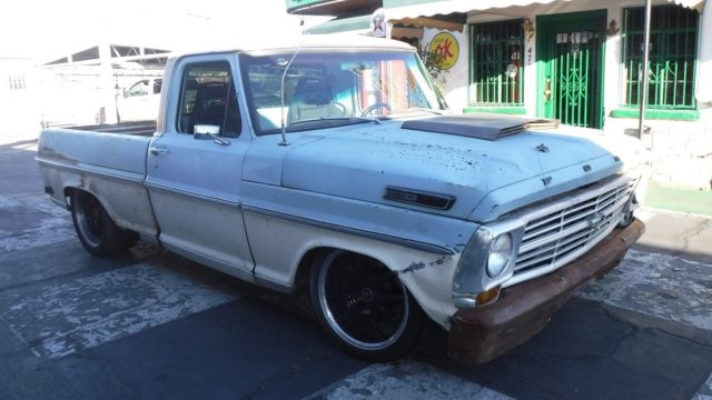 Lightning-Swapped Ford F-100