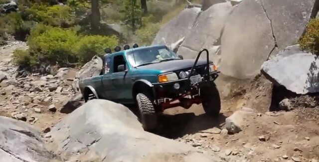 Rock Crawling Ford Ranger