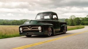 Flashback Friday: This 1953 F-100 is Everything We Need for the Weekend