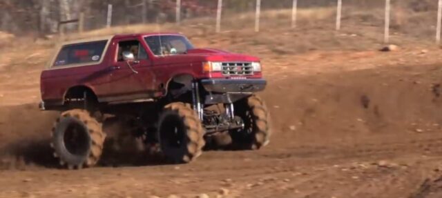 Bronco Mega Mud Truck