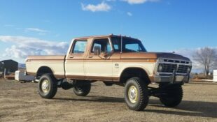 Crew Cab Classic: 1974 Ford F-250 4×4 is a Two Tone Fantasy Truck