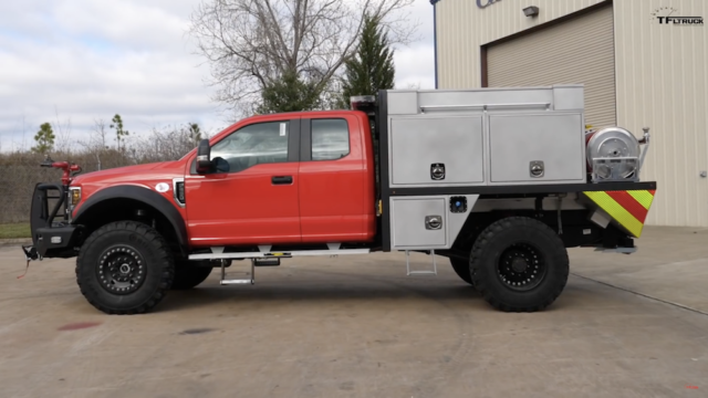 Ford F-550 Firefighting truck