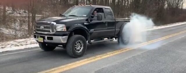 Ford F-350 Burnout