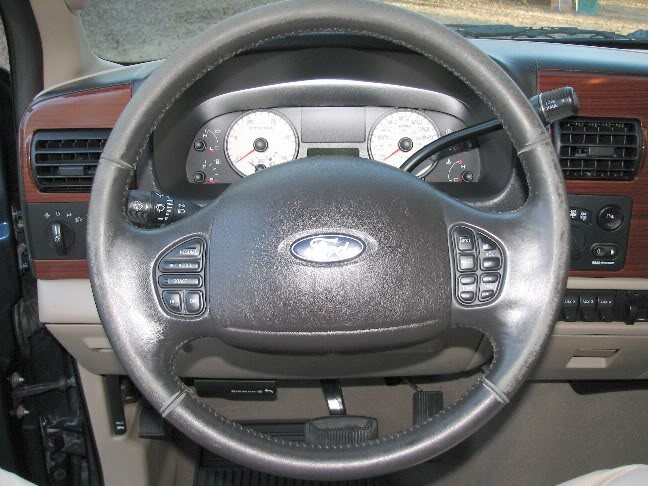 Ford Trucks - 2006 Ford F-250 Steering Wheel