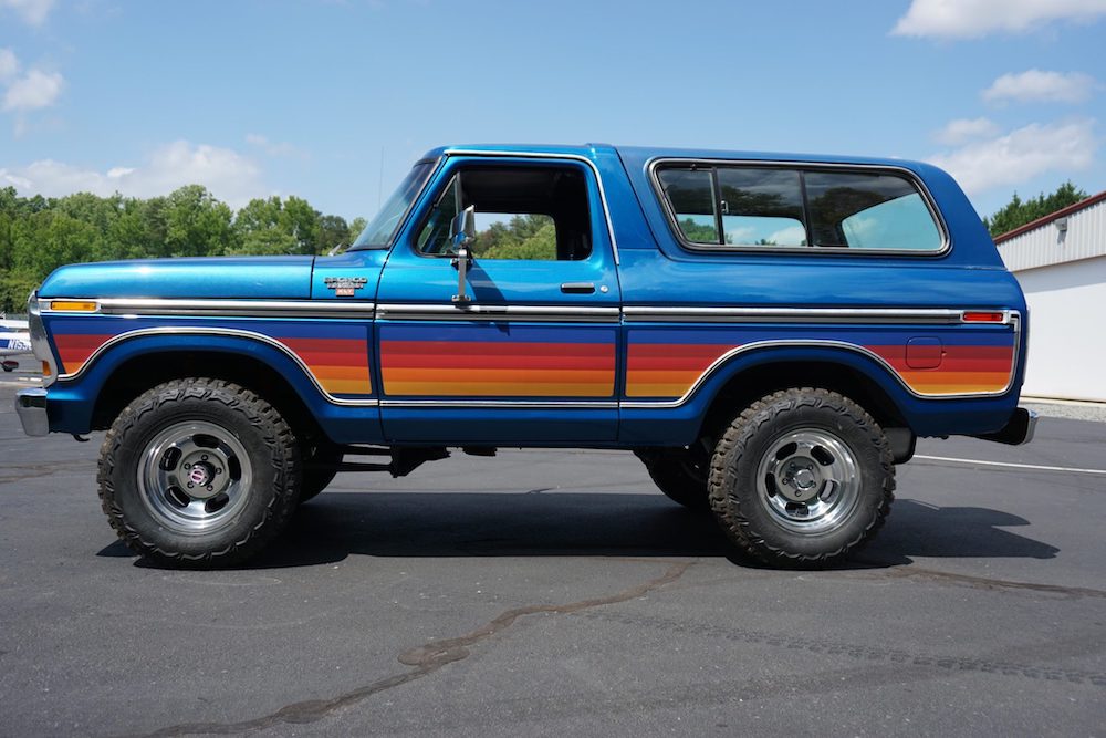 Ford bronco ranger