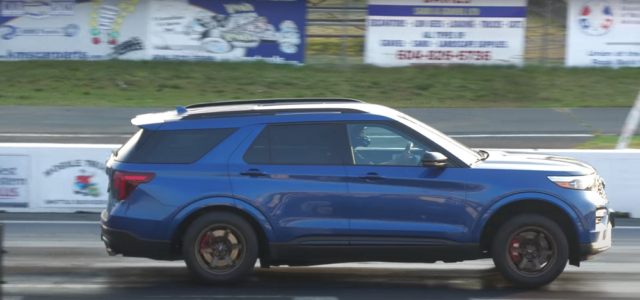 Jeep SRT vs EcoBoost V6 Ford Explorer drag race