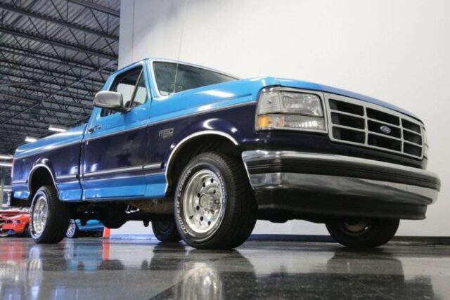 Two-Tone '94 F-150 Shortbed Has Our Attention