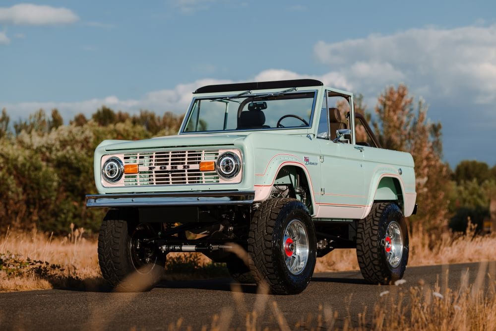 Gateway Bronco LUXE-GT Electric Ford Bronco