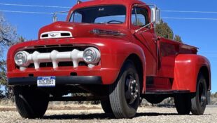 1952 Ford F-7