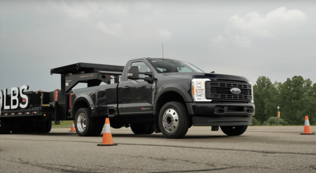 2023 Ford Super Duty Aces Towing Test by Pulling a Whopping 40K Pounds