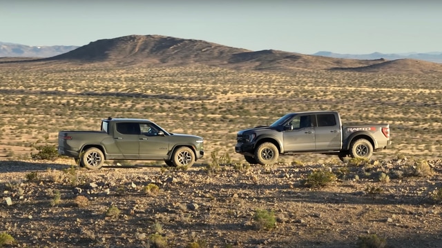 Ford F-150 Raptor R and Rivian R1T Battle in High-Speed Off-Road Race